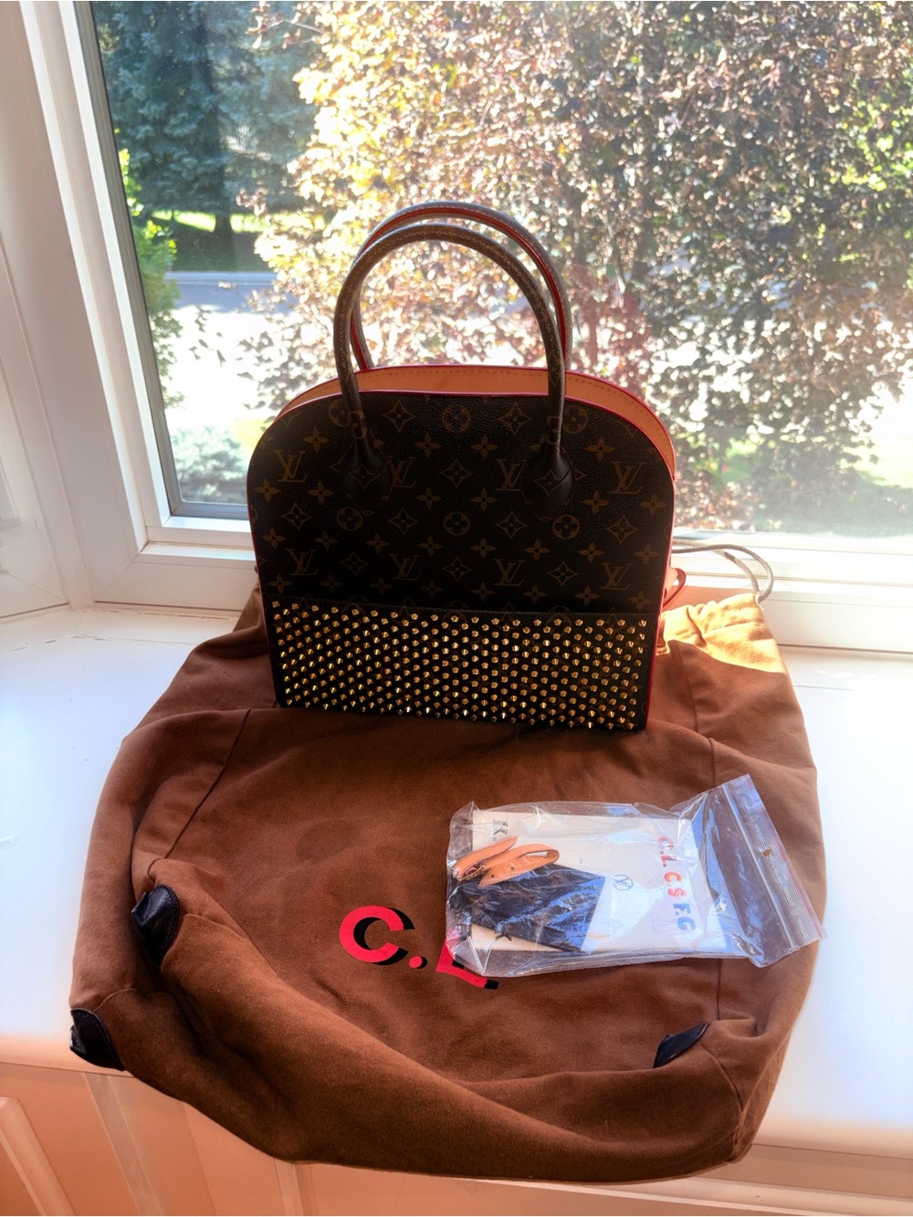 NEW Christian Louboutin/ Louis Vuitton limited Edition Iconoclast bag